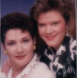 Meet your Posher, Elizabeth leisa